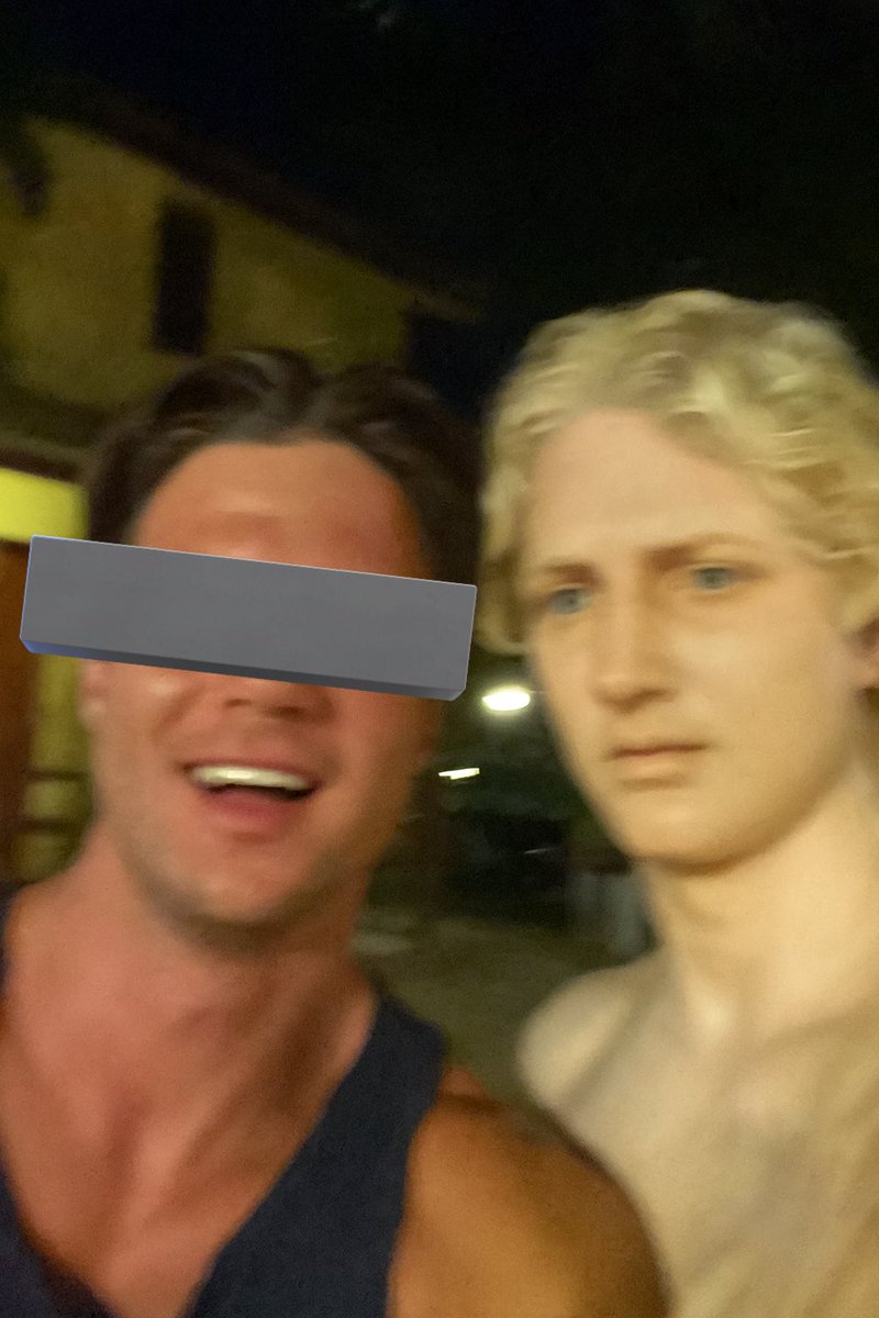 PannonianMantis's tweet image. This guy appeared out of thin air, flexed his muscles and invited me for a few drinks and said something about doing his bidding. He was trying to act nonchalant here.
