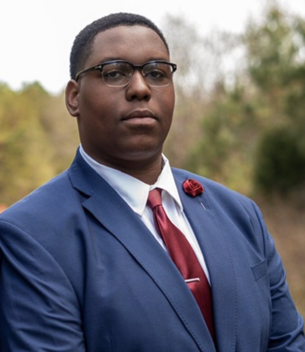 SouthernU_BR's tweet image. Congratulations to Aaron Manzy, a third-year law student at @SouthernULaw, who was installed as the student board member during Friday’s Southern University System Board of Supervisors meeting!
He currently serves as president of the Student Bar Association.
#WeAreSouthern