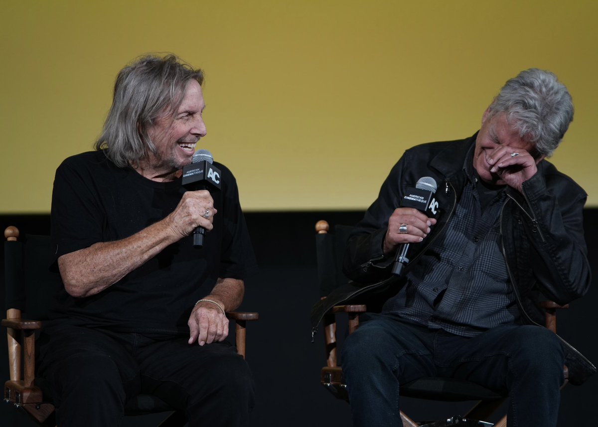 am_cinematheque's tweet image. It’s always great to watch a film with a sold out crowd + then discuss it with those who actually worked on the movie! 😄
Thank you to everyone who packed the Egyptian on Friday for TOTAL RECALL (1990) in 70mm + Q&A with PD William Sandell & set decorator Robert Gould.