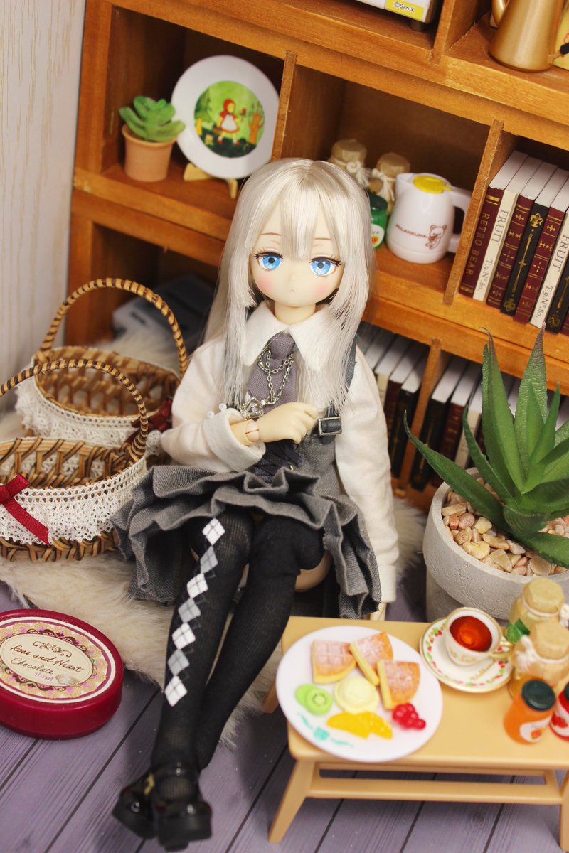 おはようございます☀

超久しぶりにうるちゃん撮影してました。
お顔は可愛いのですがどんなお洋服が似合うのかイマイチ掴めてない子です

 #アゾカツ   #うちのこかわいい