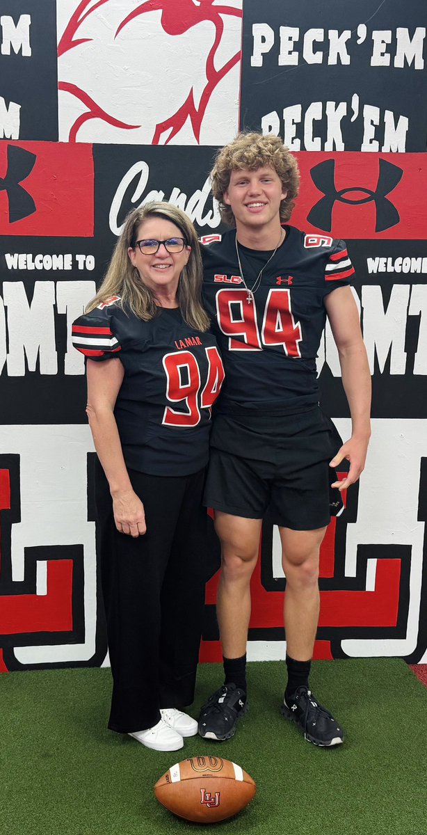 ZachJohnson2026's tweet image. I had an amazing visit today @LamarFootball. Thank you @CoachDaleen and @CoachJohnson_LU for inviting me out to show the culture of the program and talk special teams. I’m looking forward to being back on campus for game day💯
@Sam_Wright2026 @PaetowFootball
@CoachYorloff