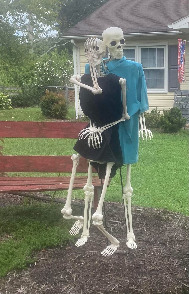 lima_amy's tweet image. Caught by #Coldplay