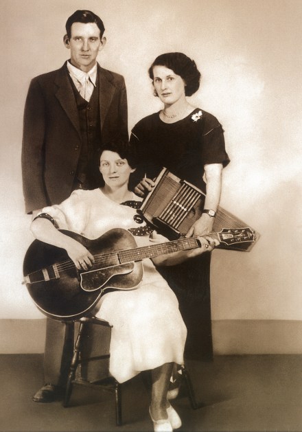 DavidLambertArt's tweet image. Happy Birthday to Sara Carter, born Sara Elizabeth Dougherty 127 years ago today