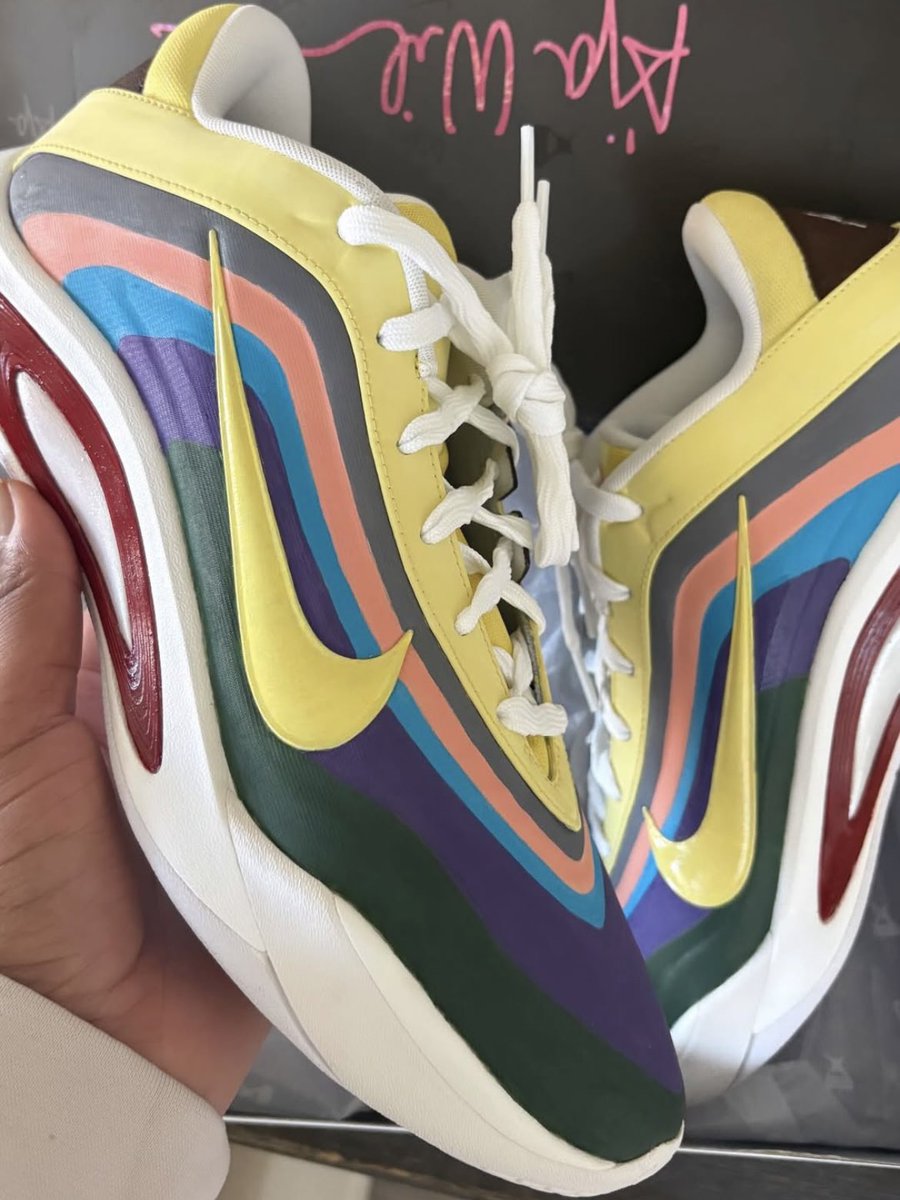 SoleRetriever's tweet image. A’ja Wilson shares custom Nike A’Ones inspired by the Sean Wotherspoon x Air Max 1/97 🎨 @_ajawilson22