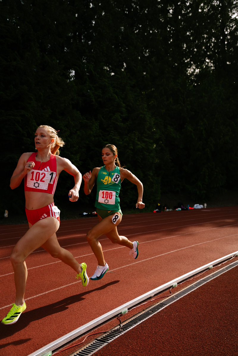 OregonTF's tweet image. ICYMI: Big time performances at the Stumptown Twilight this weekend.
Şilan Ayyildiz: 4:05.71 in the 1500m (UO No. 2 All-Time)
Evan Dorenkamp: 3:37.03 1500m
Elliott Cook: 1:45.26 in the 800m (UO No. 8) #GoDucks