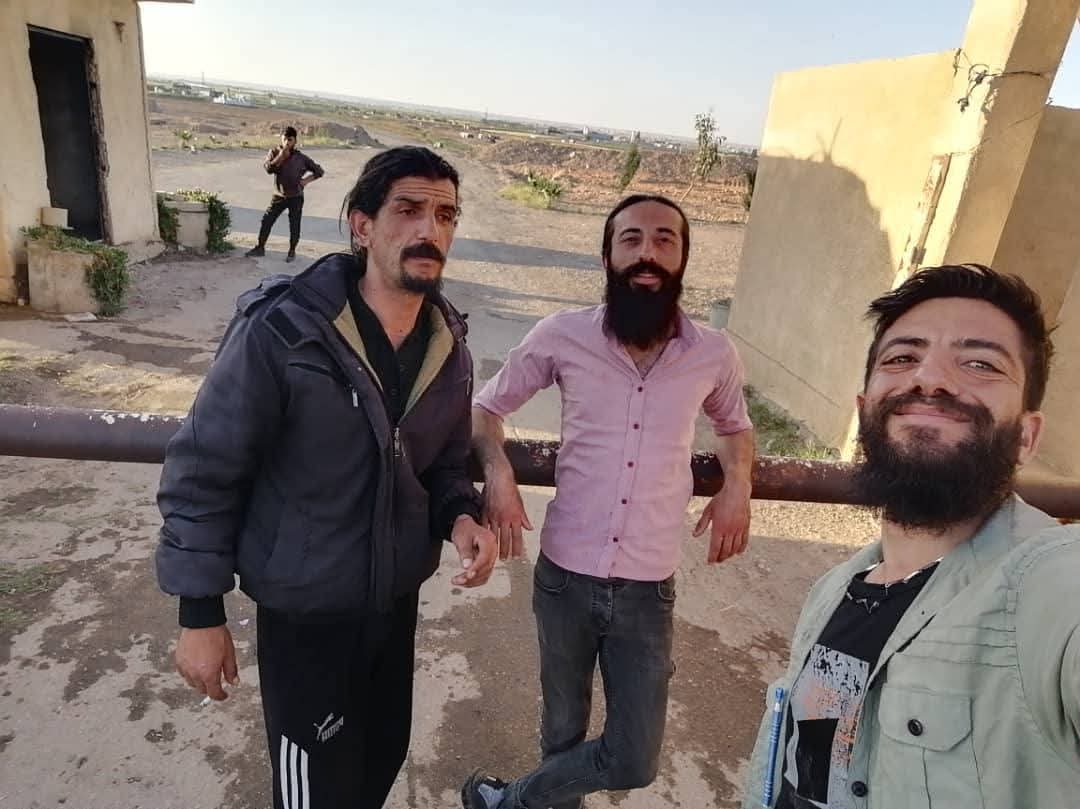 Nourald88458128's tweet image. الشخص الذي ظهر في فيديو من داخل مدينة السويداء ويدعو لحمل السلاح و السلاح الابيض
تواجد منذ عدة اسابيع في معسكرات اقيمت في الرقة