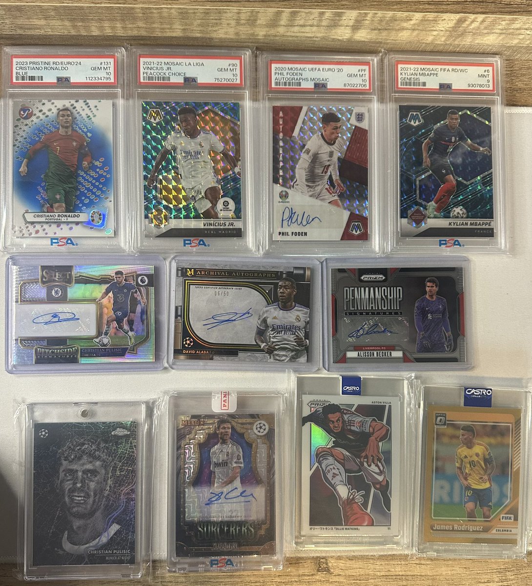 Card_Slayer819's tweet image. Today Mailday. 

Man usps has been super slow recently.