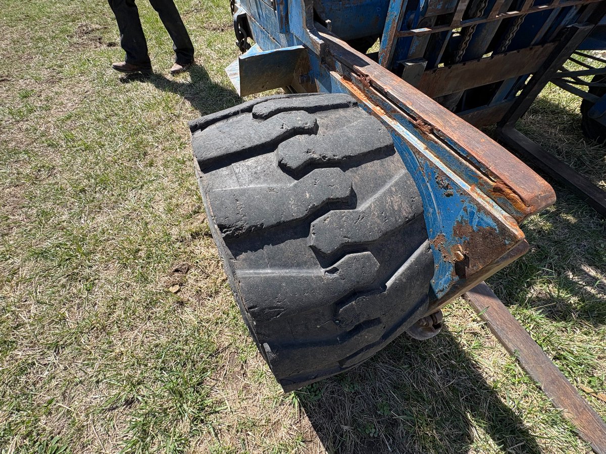 Trustworthyeq's tweet image. 🚜 Princeton PiggyBack Forklift
✔️ 5,000 lb lift
✔️ Deutz diesel
✔️ Low hours
✔️ Single stage mast
✔️ Jobsite &amp;amp; delivery ready
💥 Compact. Reliable. Ready to work.

#ForkliftForSale #Princeton #JobsiteTools #DeutzDiesel #HeavyEquipment #PiggybackForklift