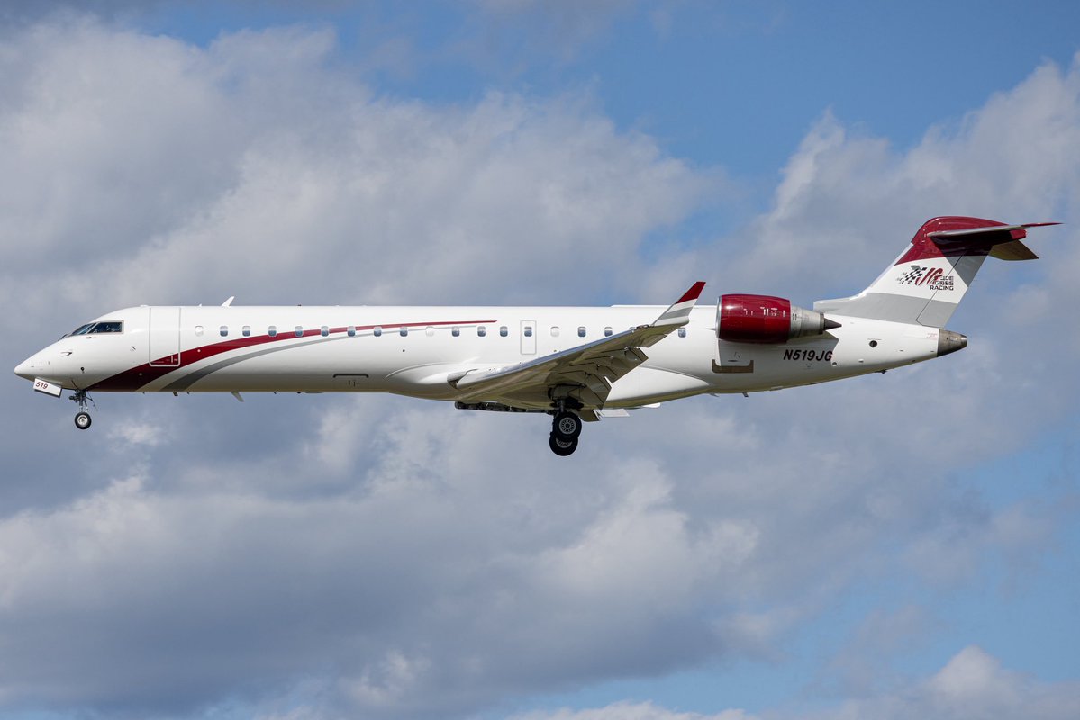 mhtplanes's tweet image. Joe Gibbs Racing’s N519JG arriving in Manchester this afternoon! @bobpockrass — NHMS tire test this week? 🏁