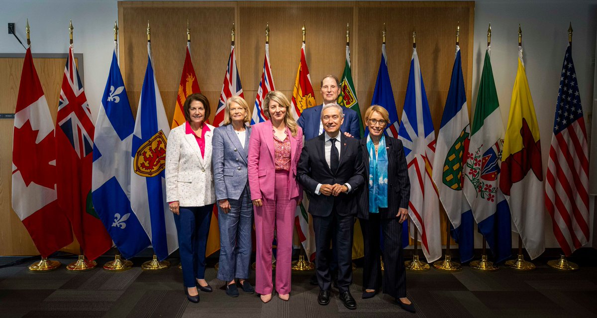 melaniejoly's tweet image. It was a pleasure to meet with the bipartisan delegation of United States senators to engage on Canada-U.S. trade and the wider economic partnership that underpins prosperity and stability in both our countries.