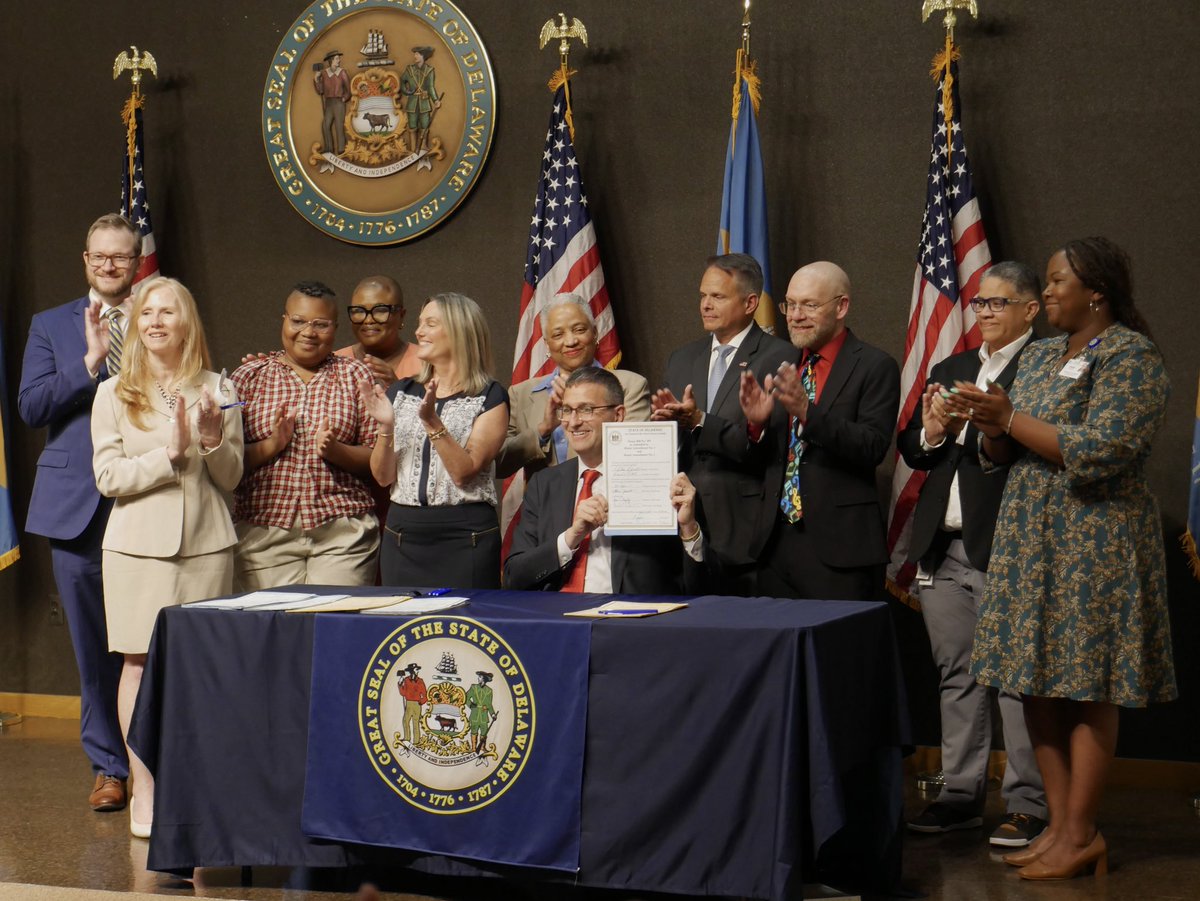 MattMeyerDE's tweet image. Today, I signed a slate of healthcare bills that make Delaware safer, healthier, and more compassionate. From protecting access to care, to supporting people with hearing loss and reducing exposure to lead paint—this is what it looks like when we put people over politics. Thanks…