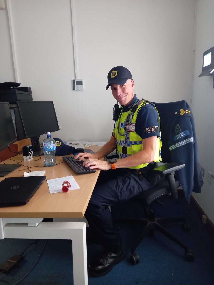 DubFireBrigade's tweet image. We are deeply saddened to hear of the passing of Craig Sweetman from @dubairportfire Police Service.
Our thoughts are with Craig's family, friends and colleagues.
Ar dheis Dé go raibh a anam