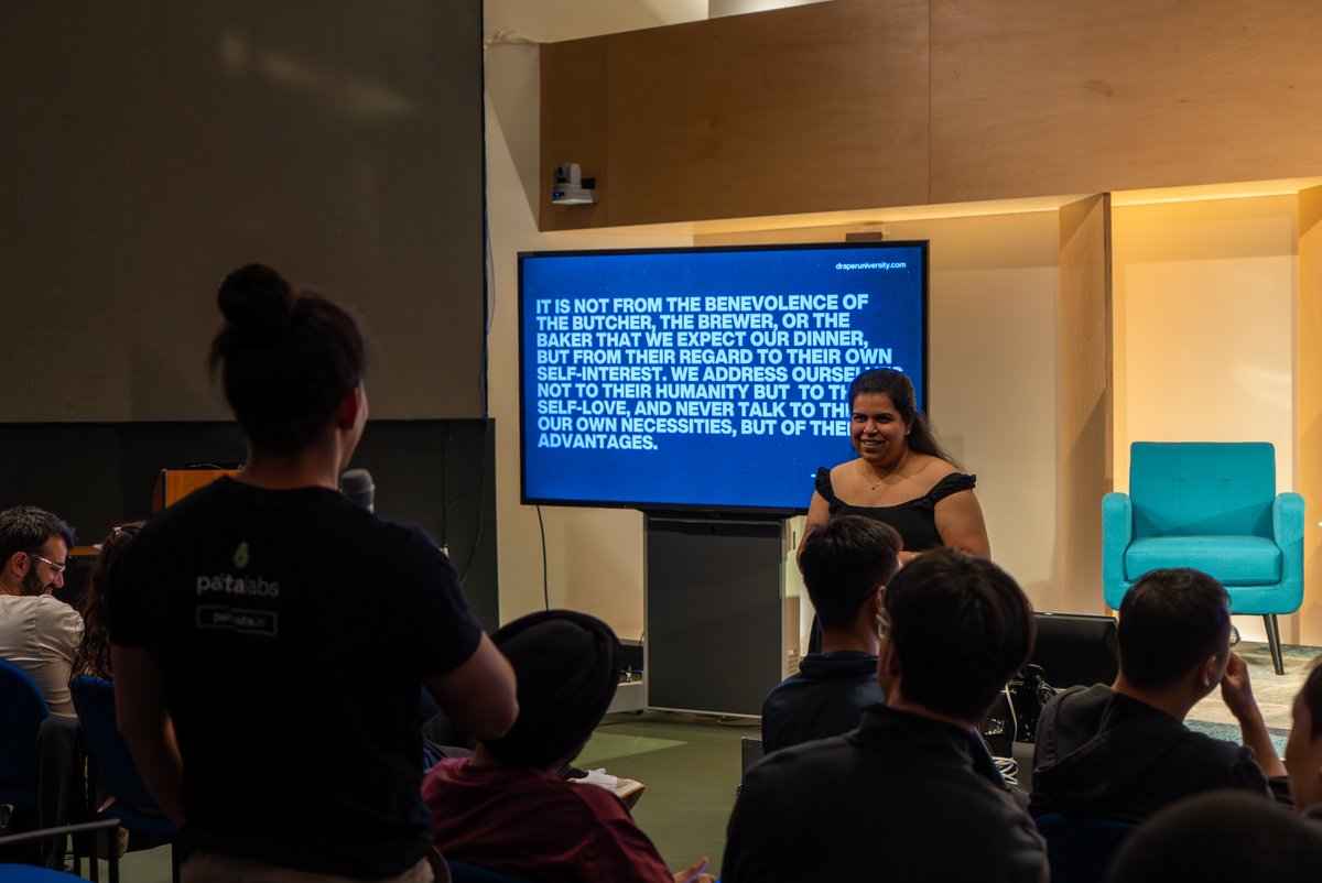 draper_u's tweet image. "We stand on the shoulders of giants."
There are giants and there are seers. We are seers, building upon the discoveries of those before us.
Our founders kicked off Week 2 with DraperU CEO @AsraNadeem! We covered everything from life and love to building and fundraising.