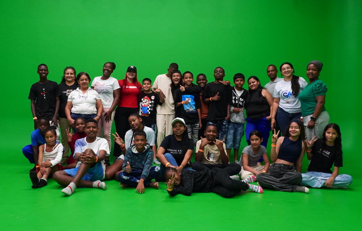 yawacali's tweet image. 💫 #TodosSomosYawa: 140 niños de zonas vulnerables de #Cali, se gozaron hoy nuestras instalaciones. Posaron en la Sala Chromakey y luego vieron proyectados sus videos en el Planetario🚀Más de 1050 niños aprenderán sobre nuevas tecnologías y vivirán una experiencia de otro mundo.