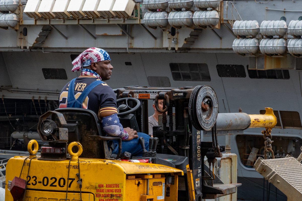 NavalInstitute's tweet image. Crew of Oiler USNS Arctic Praised for Difficult Red Sea Deployment — USNI News news.usni.org/2025/07/21/cre…