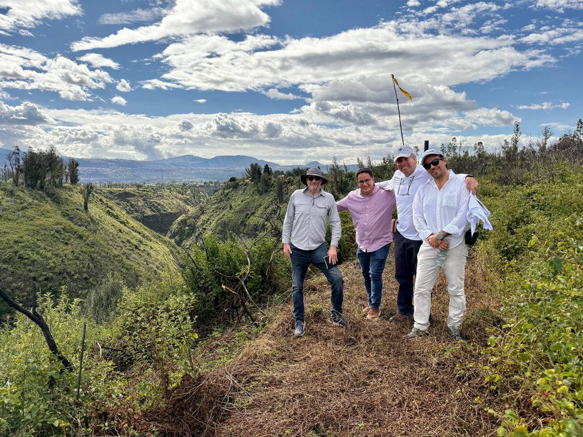 RTJ2GolfDesign's tweet image. At 9,500 feet above sea level, the new Quito Tenis y Golf Club in Ecuador will blend seamlessly into the Andes. No earth-movers—just ribbon tees that stretch and compress over 100 yards. Charlton calls it “one of the strongest sites I’ve ever worked on.”