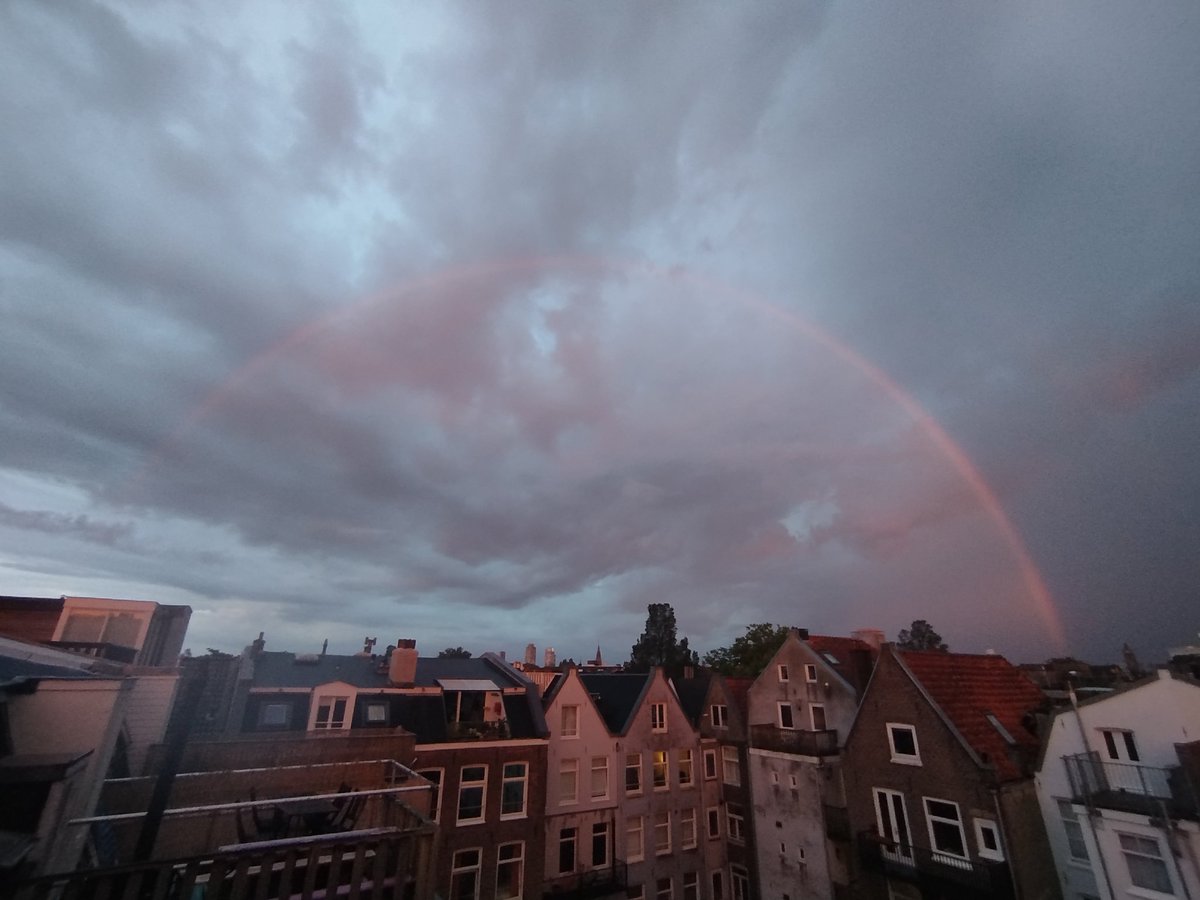 greenTetra_'s tweet image. Yeah I'd like to report a gay-ass double rainbow all the way across the sky at sunset type situation.