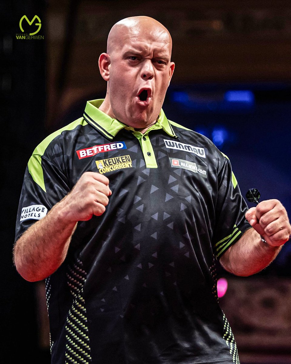 MvG180's tweet image. 𝗕𝗮𝗰𝗸 𝗮𝘁 𝘁𝗵𝗲 𝗪𝗼𝗿𝗹𝗱 𝗠𝗮𝘁𝗰𝗵𝗽𝗹𝗮𝘆. 💚
Glad to be back in this iconic venue and into the next round. Always special to face Raymond on a big stage. 🎯