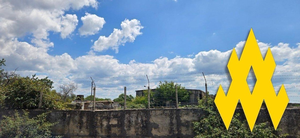 atesh_eng's tweet image. ❗️Occupiers from Sevastopol’s 12th Air Defense Regiment fear Ukrainian strikes — most S-400 systems and troops were urgently pulled off-base. Only on-duty soldiers remain. Panic grows — Sevastopol no longer feels safe.
#CrimeaIsUkraine #RussianUkrainianWar