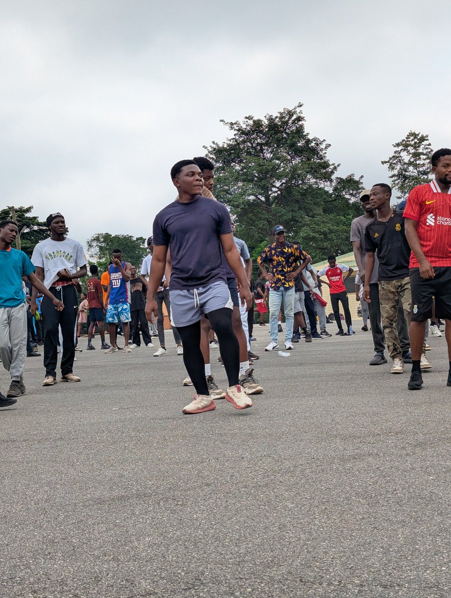 Antennaknust's tweet photo. 2. Shots from the 3rd Edition of the Antenna Class Keep-Fit Exercise with 3rd-year Telecom &amp; Electrical Eng. students on 19th July 2025 at the KNUST Wellness Center. We take physical &amp; mental health very seriously and it was exciting to see everyone come out and be a part of it💪 https://t.co/PbM1aXDZDc