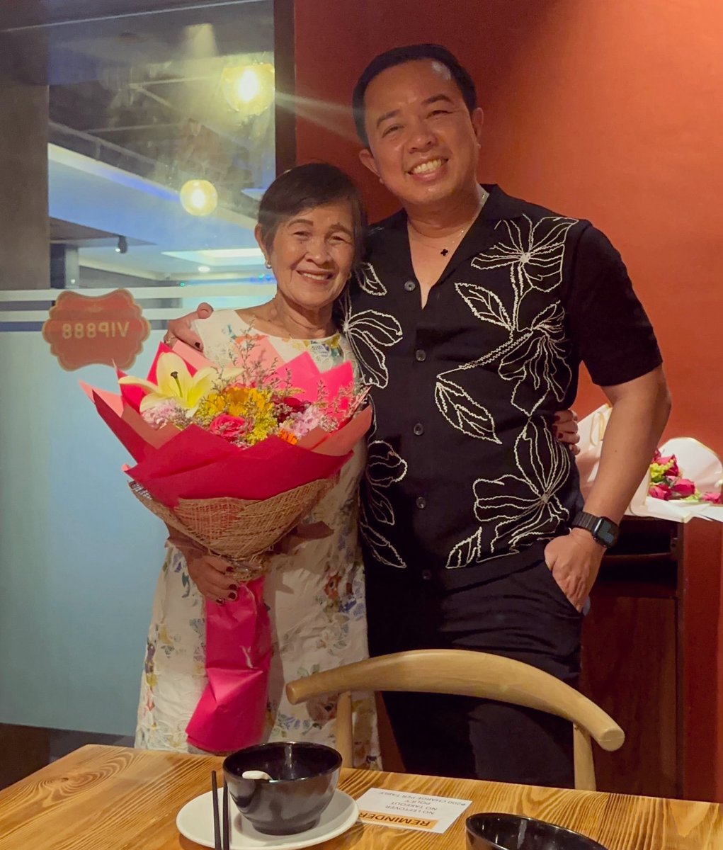 teach2dfuture's tweet image. There’s truly no place like home(8 years never been home)—and for me, my mom is that home. Her love and comfort are the safest place in the world. Grateful for her always being my sanctuary.
I love you, Mom!❤️🎉🎊