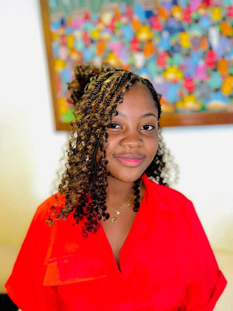 Jodi a se anivèsè Eliena Messagelyne Louissaint. Ede nou swete l bòn fèt!🎂#joyeuxanniversaire #espwa #baskètbòl #Ayiti #BALAyiti 
---
Today is Eliena Messagelyne Louissaint's birthday. Please help us wish her a happy birthday!🎂#happybirthday  #hope #basketball  #Haiti #BALHaiti