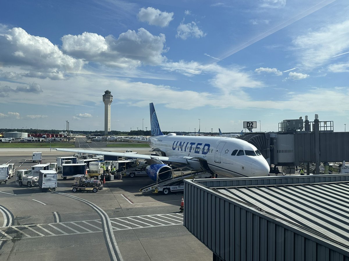 thenewarea51's tweet image. I’m in my happy place at the moment, I absolutely love Dulles!