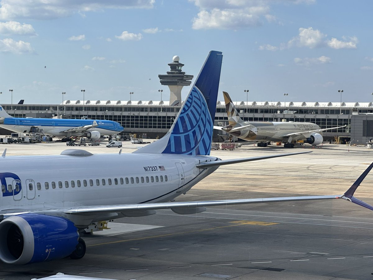 thenewarea51's tweet image. I’m in my happy place at the moment, I absolutely love Dulles!