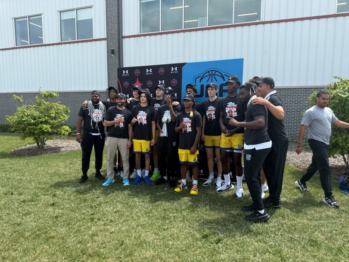 _SeanParks's tweet image. UAA champs with my guys!!!! @Texasimpact413 
@sawyer_dotson 
@Brayden2jones 
@lukesusko2 
@DKirk1of1 
@drew_guy27 
@tk_ballin 
@JNyakundi2026 
@CadarianUrune_ 
@HenryBeckett031 
@shotbyrochaa