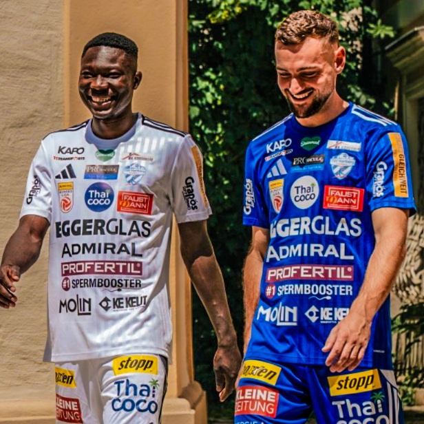 eurofootcom's tweet image. ๐ฆ๐น๐ Austrian Bundesliga side TSV Hartberg have 23 sponsors on their new jersey, plus one on the socks! ๐ณ