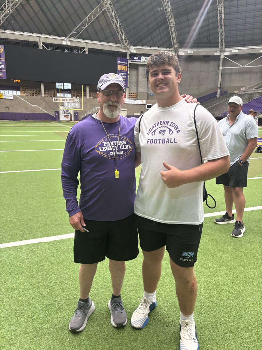 CooperKowalczyk's tweet image. Thanks @UNIFootball and @CoachHupke for the great camp Saturday! Always take away something new.
@robertpomazak @SCNFBOFFICIAL @PrepRedzoneIL