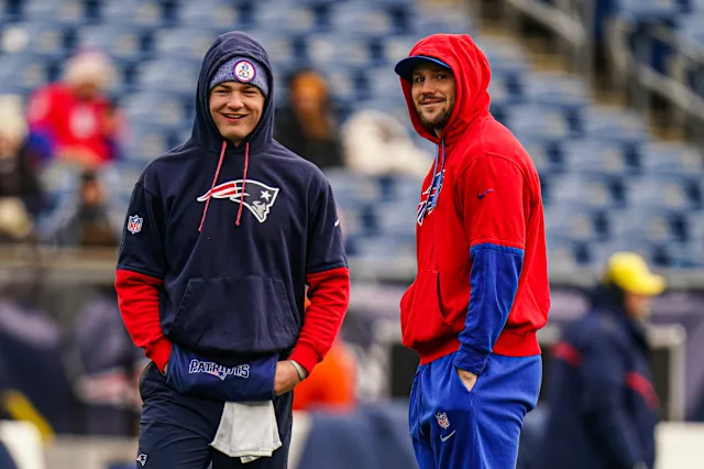OddsShark's tweet image. Regular Season passing props O/U- AFC East edition 🎯
Josh Allen- 3,775.5 yards, 27.5 TD
Drake Maye- 3,275.5 yards, 20.5 TD
Justin Fields- 2,650.5 yards, 14.5 TD
Tua Tagovailoa- 3,500.5 yards, 22.5 TD