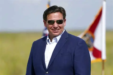CryptidPolitics's tweet image. I would trek across the Arctic tundra in my birthday suit while pulling two Narwhals if that's what it took to make @JayCollinsFL the next governor of Florida and @GovRonDeSantis the next President of the United States.