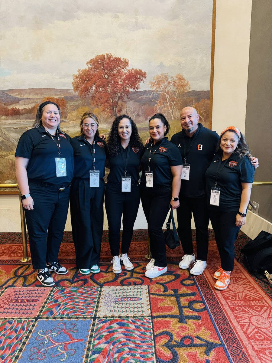 Lady Hawks Volleyball Staff 💚🧡🏐