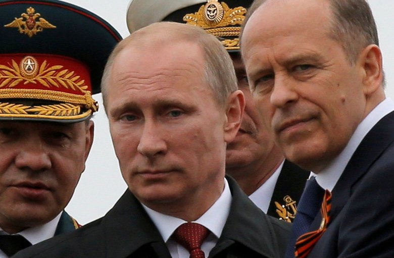 DietHeartNews's tweet image. Knowing the war against them goes beyond #Ukraine, Kremlin hardliners are gaining ascendency - preparing for the growing risk of conflict in Azerbaijan, the Finnish Arctic, the Baltic Sea and Romania. The Russians intend to counter #NATO’s increasing aggression with all-out war.