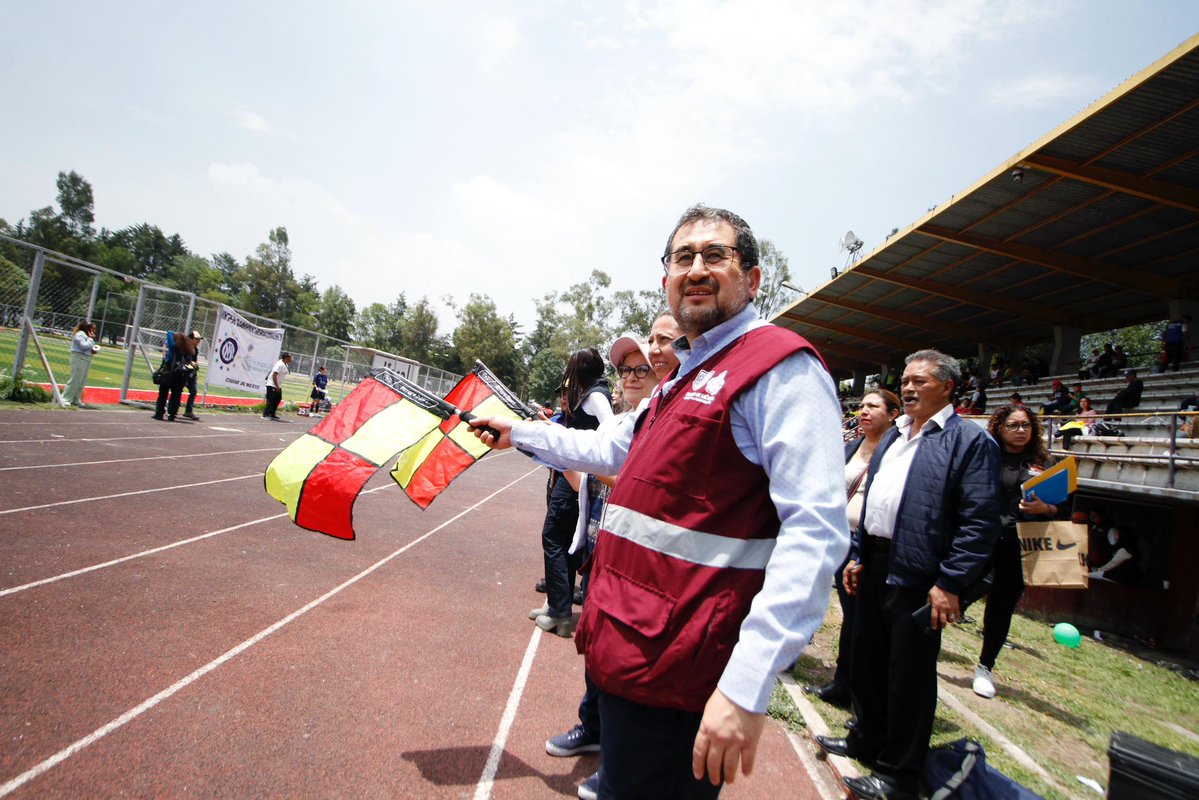 craviotocesar's tweet image. ¡Arrancó el #MundialitoDeportivo2025 en el Deportivo Oceanía!🏆
Me dio mucho gusto participar en la inauguración de esta gran justa deportiva, donde niñas, niños y adolescentes pueden competir sanamente y, sobre todo, divertirse. 🙌🏼
Del 21 al 25 de julio, les invitamos a…