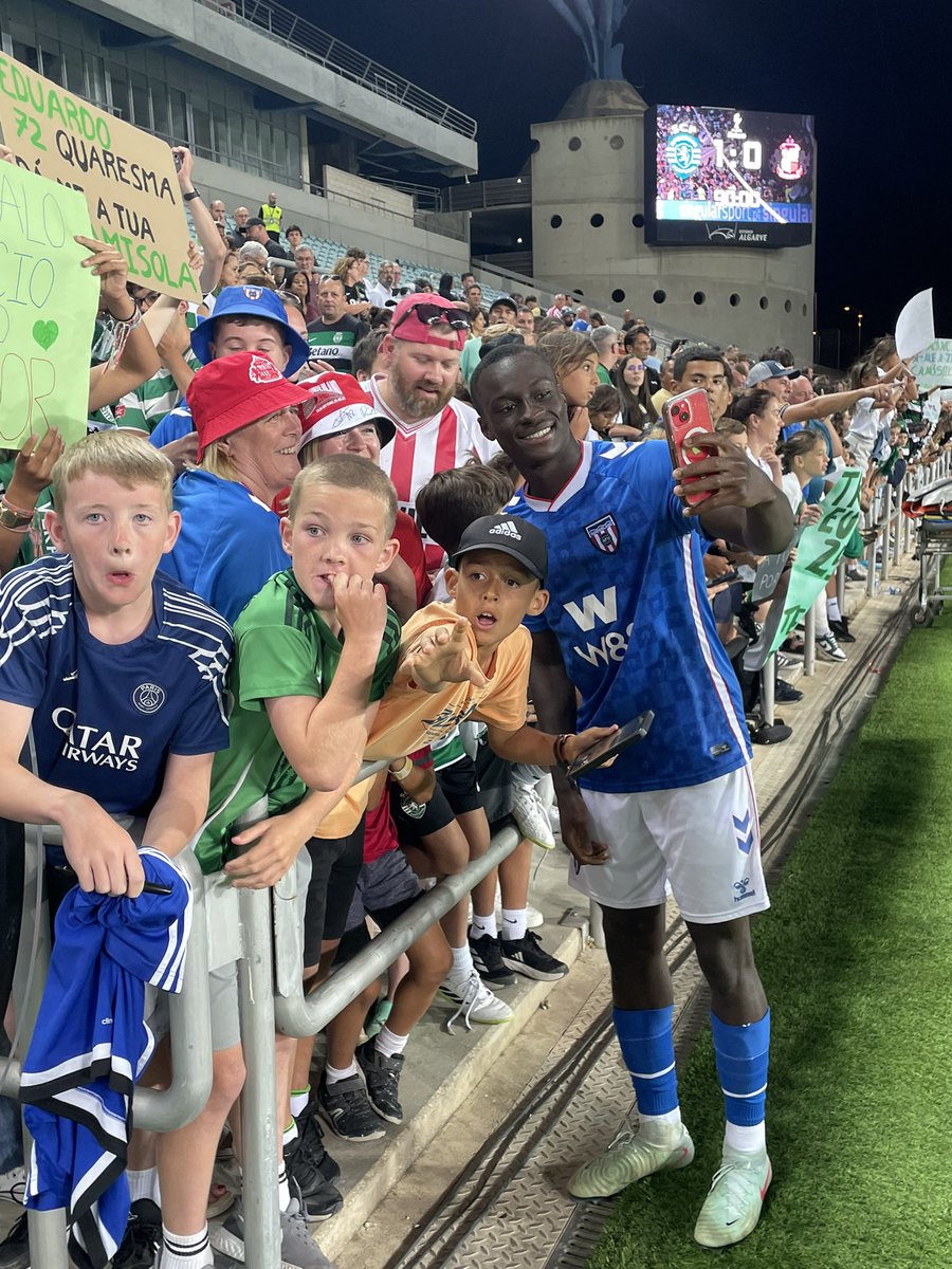 SkySports_Keith's tweet image. Regis Le Bris says he’s surprised by just how well his new signings - particularly in midfield - are gelling after tonight’s friendly against Sporting Lisbon.
“I’ve been surprised by level of connection already, it was the same in both games. It’s really positive and good for…