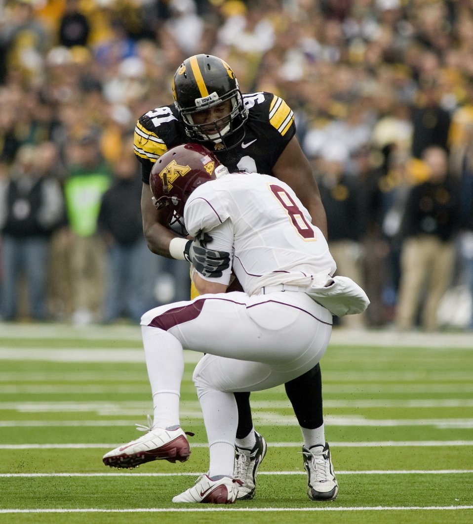 LegacyHawks's tweet image. Happy Birthday to Broderick Binns! (@BinnsBroderick) Enjoy your day. Go Hawks! #LegacyHawk
