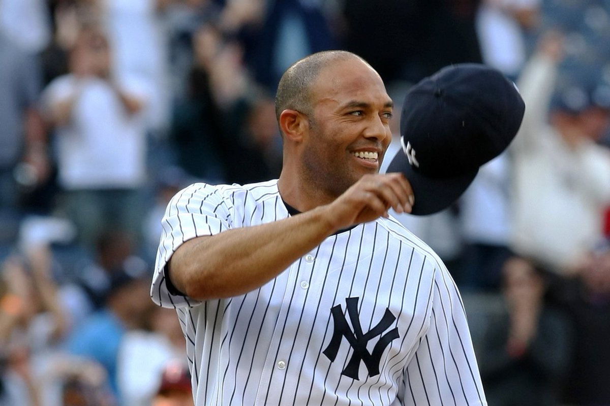 OddsShark's tweet image. Crazy but true:
More people have walked on the moon (12) than have scored an earned run off Mariano Rivera in the postseason (11).
Mo was DIFFERENT 🤯