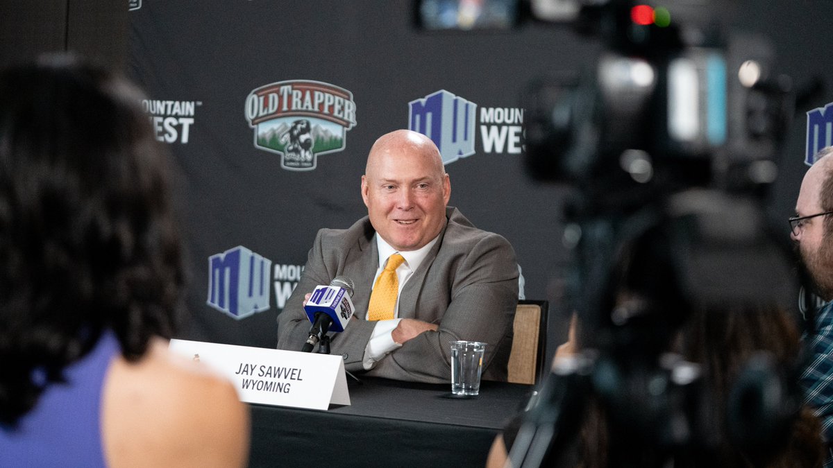 By_RyanThorburn's tweet image. "We've empowered people." @JaySawvel isn't naming captains this season, which has greatly expanded @wyo_football's leadership pool entering fall camp.
📰 | tinyurl.com/mr4a3e7c
#OneWyoming 🏈 #GoWyo