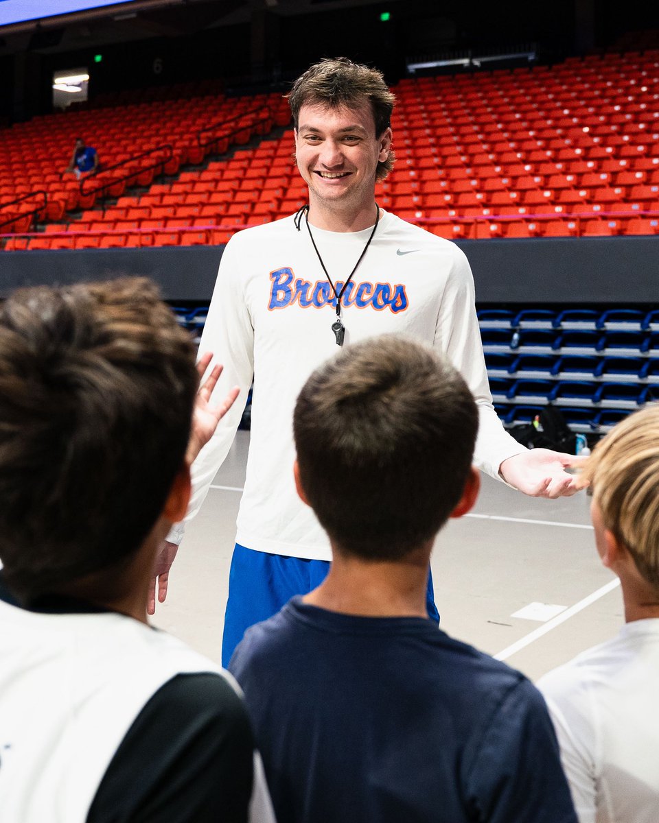 BroncoSportsMBB's tweet image. 📸 Jr. Bronco Camp. Day 1
#BleedBlue x #UnbreakableCulture