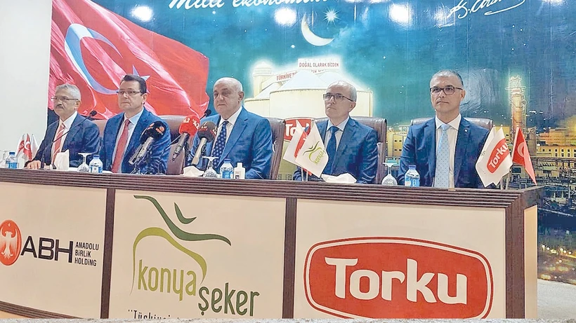 📌Enerji yatırımları ve yönetim­de oldukları 4 yıllık süreçle il­gili değerlendirmelerde bulunan PANKOBİRLİK Başkanı Rama­zan Erkoyuncu, Soma’da zarar et­tiklerini ve kapatma talebi için Enerji Bakanlığı’na bilgi verdikle­rini söyledi

🗞️Yıldız DOĞRUER YEMİŞ (<a href="/dogrueryy/">Yıldız Doğruer Yemiş</a>)