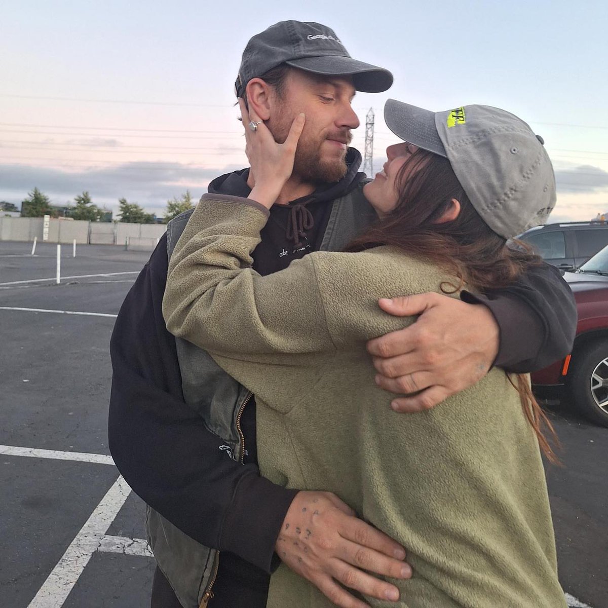 UpdatePedretti's tweet image. Victoria Pedretti just announced she's engaged to Ethan Delorenzo in new Instagram post 馃拲