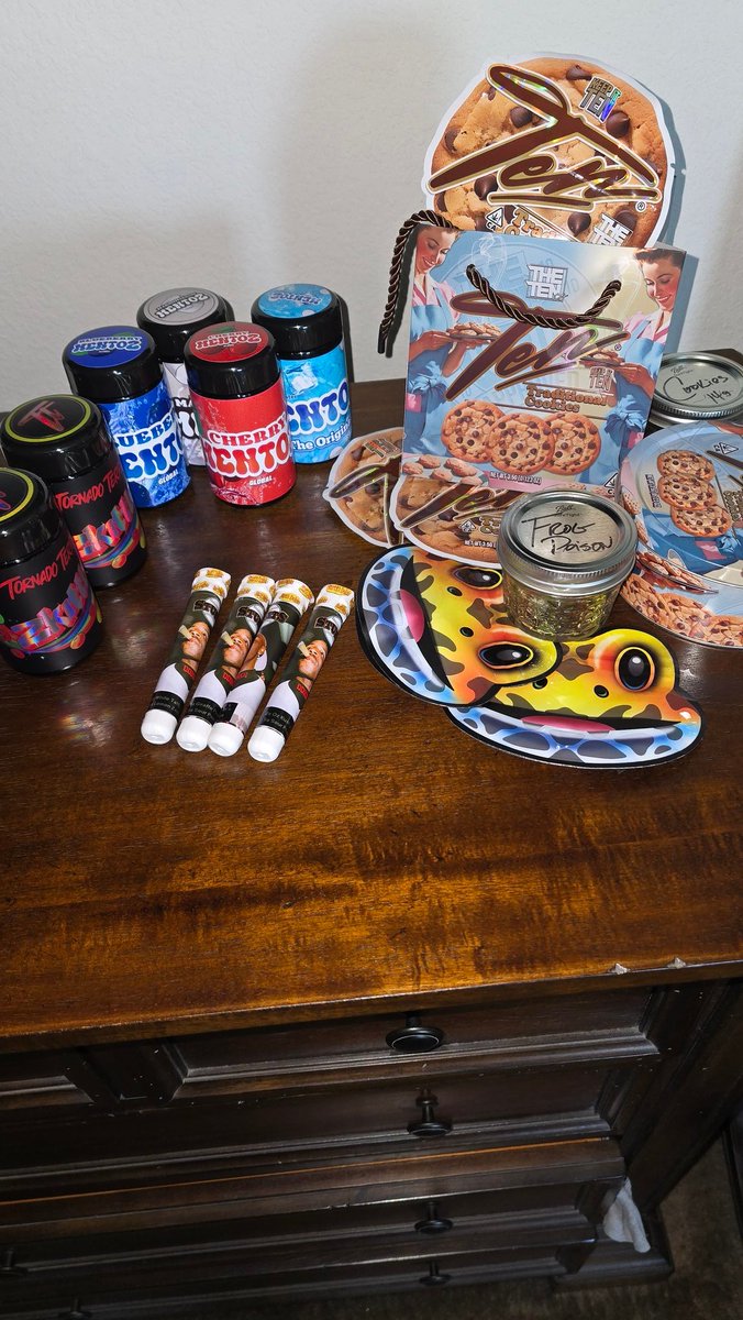 TBone24_'s tweet image. Thanks to @PacksFifthAve @Tornado_Terpz @sturtdoinks @ZeroGravity510 @thetenco_ CutRight/NB Frog Poison for this line up! 🔥
