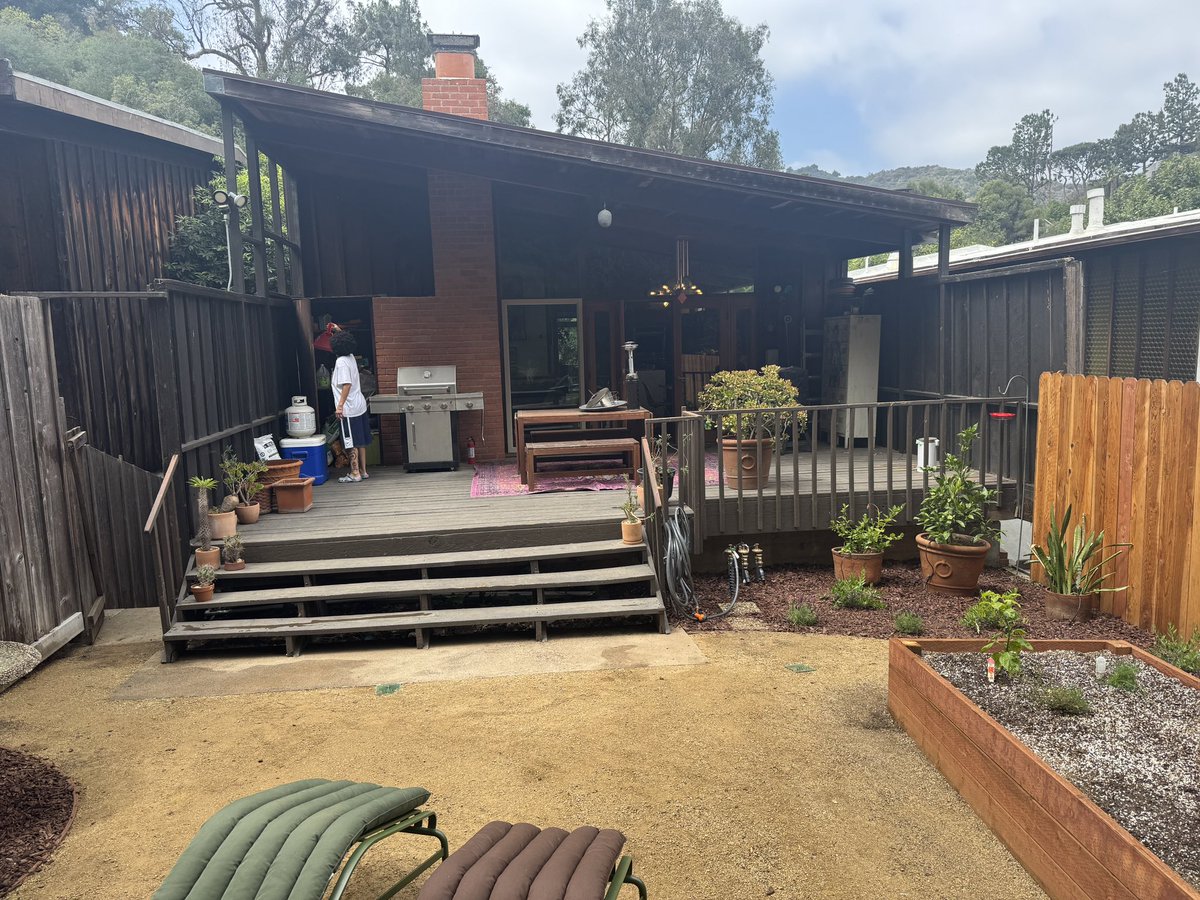 OGLukeMook's tweet image. Finally redid the backyard