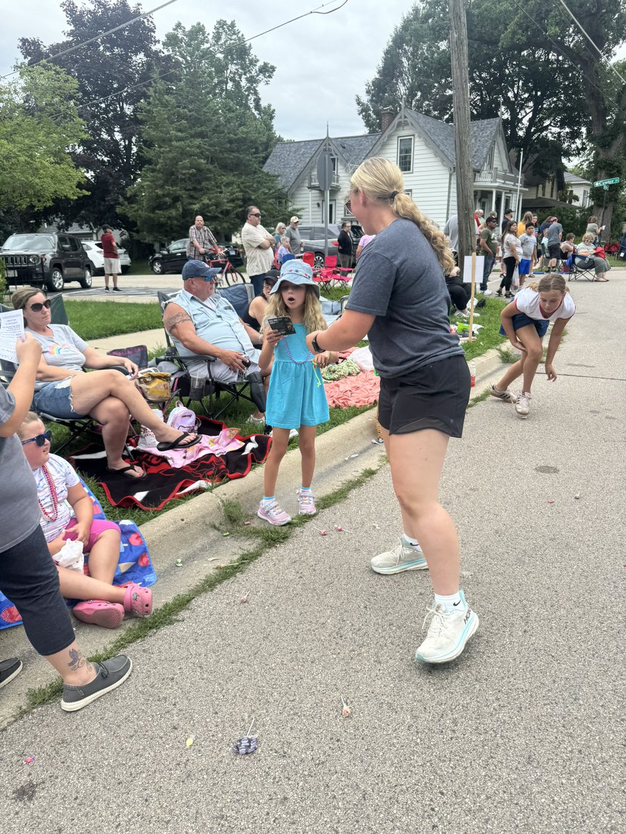 Kara Knop (@karaknop2027) on Twitter photo No tournament this weekend so I was excited to volunteer after practice for Big Brothers Big Sisters in McHenry County. I walked in the parade spreading the word on BBBS and how to become a “Big”. 💚🖤<a href="/BigMchenry/">Big Brother Big Sister of McHenry County</a> <a href="/wilightning08/">Wisconsin Lightning 2008</a> <a href="/WI_LightningSB/">WI Lightning SB</a> <a href="/lightning_2025/">WI Lightning 2025</a> <a href="/HarvardD50/">Harvard CUSD 50</a> No tournament this weekend so I was excited to volunteer after practice for Big Brothers Big Sisters in McHenry County. I walked in the parade spreading the word on BBBS and how to become a “Big”. 💚🖤<a href="/BigMchenry/">Big Brother Big Sister of McHenry County</a> <a href="/wilightning08/">Wisconsin Lightning 2008</a> <a href="/WI_LightningSB/">WI Lightning SB</a> <a href="/lightning_2025/">WI Lightning 2025</a> <a href="/HarvardD50/">Harvard CUSD 50</a>
