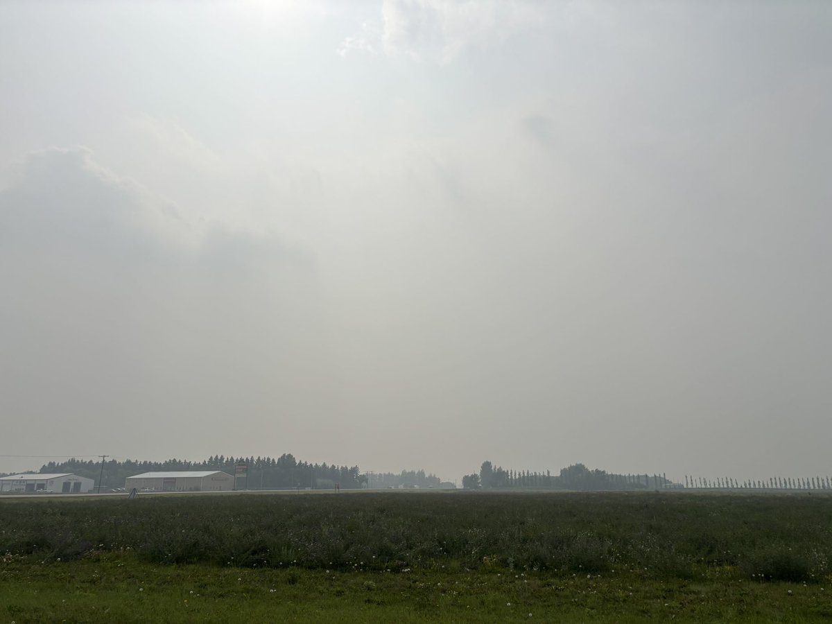 JayLesykWX's tweet image. Horrific smoke making for dangerous air quality in Humboldt. Can’t be outside without coughing and having breathing issues #skstorm