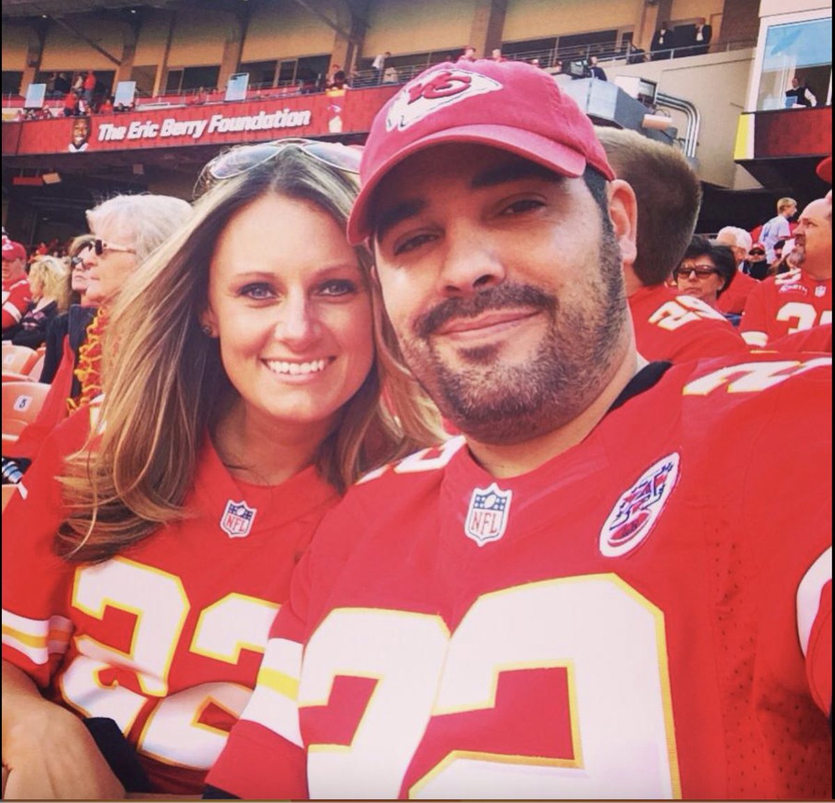 SCDmagazine's tweet image. BREAKING NEWS: Sports memorabilia dealers had been chasing admitted counterfeiter Brett Lemieux for years. Updates from @GregABates on the fraud and forgery scandal that has rocked the hobby.
sportscollectorsdigest.com/breaking-news-…