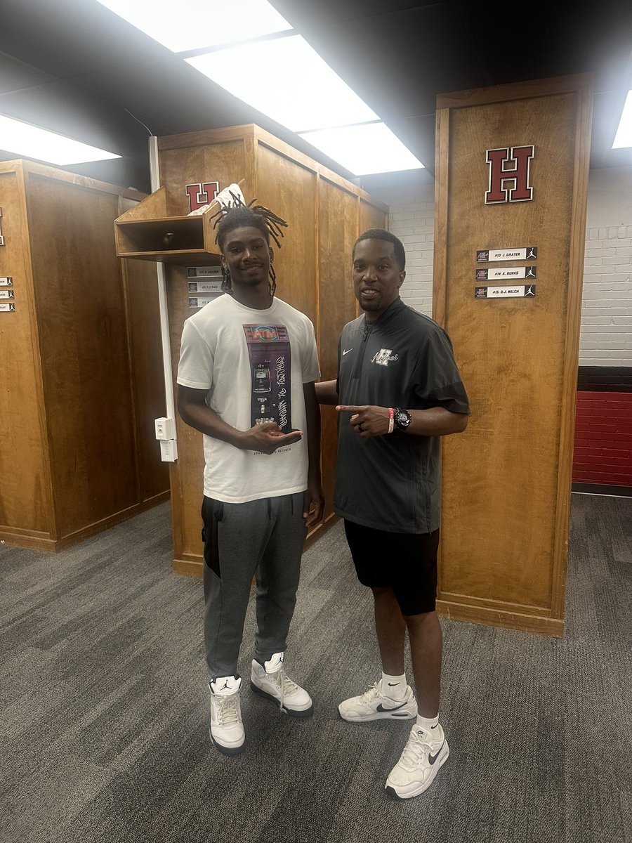 DamarionB_13 tweet media