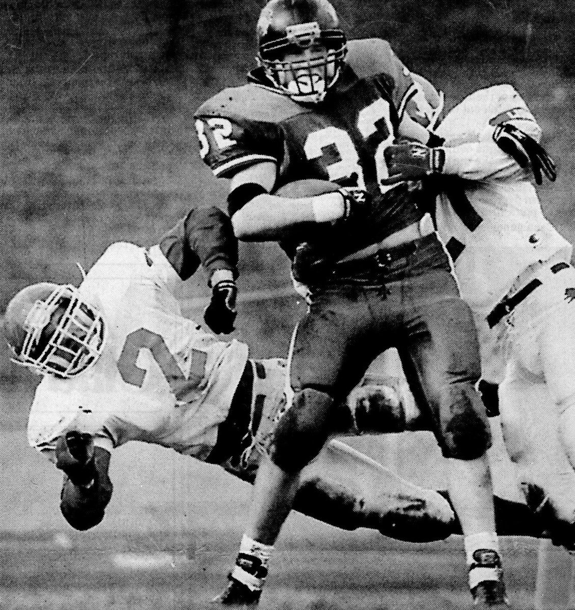 CovCathFBAlumni's tweet image. 32 days until the 2025 Covington Catholic football season kicks off!!
#RollColonels #WASTWND #Team59
(@CovCathFootball retired jersey #32, worn by Mike Caple †, a 2yr starter at halfback/linebacker, following Caple's death during his junior year at Cov Cath in Dec 1995.)